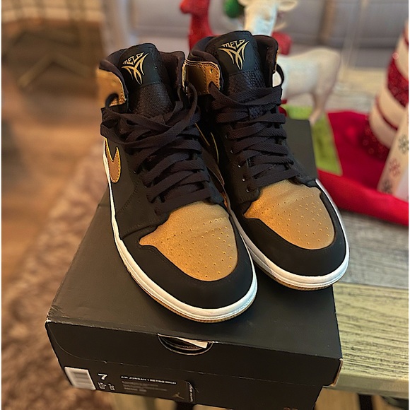 Jordan Other - VNDS Air Jordan Retro 1 OG High Melo 2015 - Rare Size 7 Mens - 100% Authentic